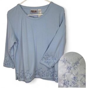 Vintage 90s Bill Blass Light Blue 3/4 Sleeve Top with Embroidery - Size L